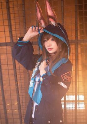 友田彩也香